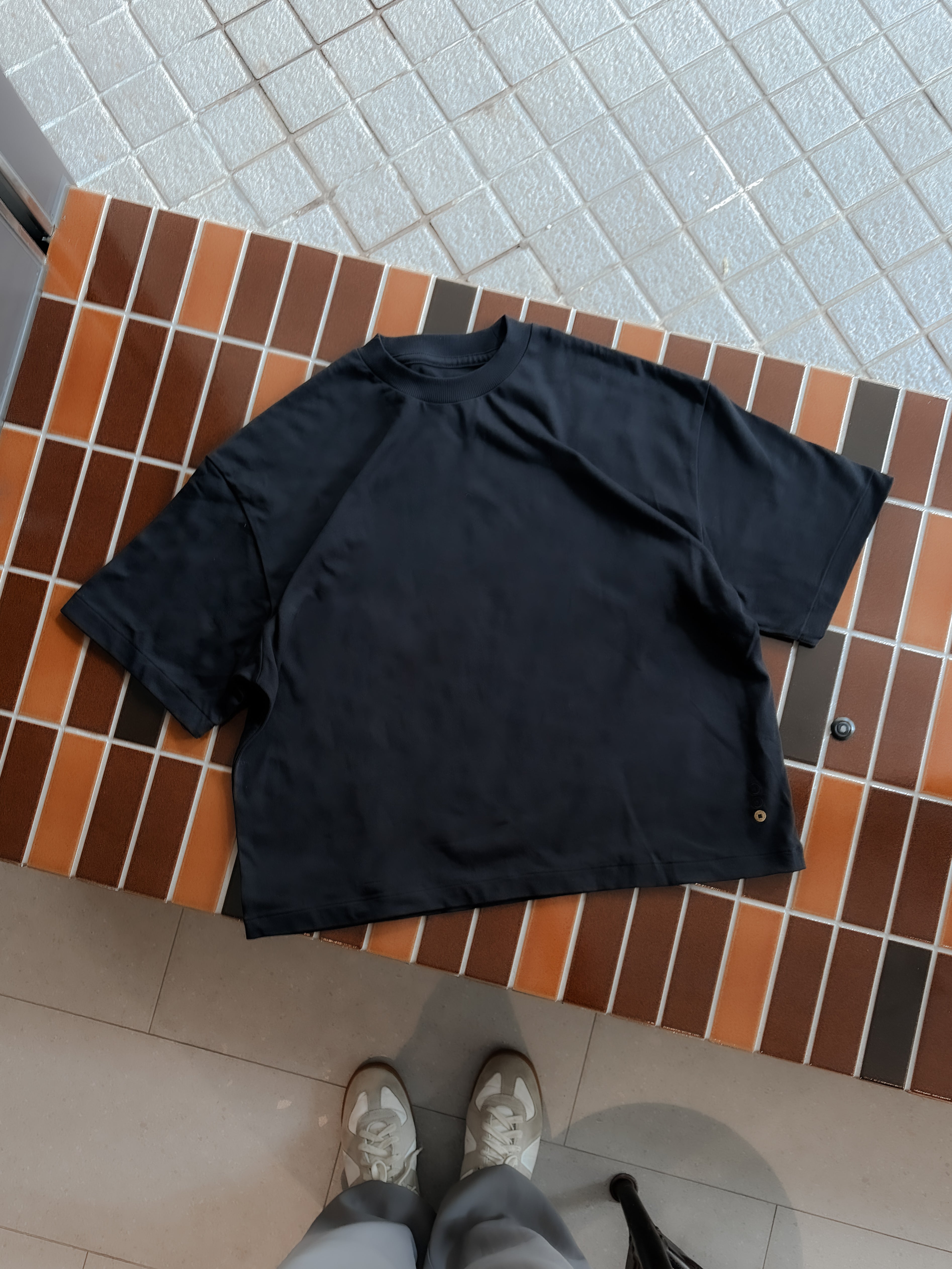 萬事吉利 Basic CROP T-shirt (black)